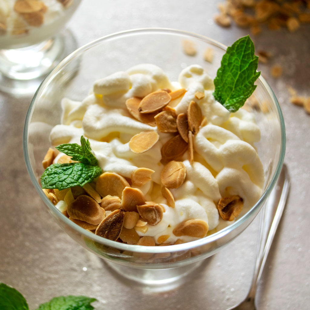Almond and Rum Whipped Cream, Polish style